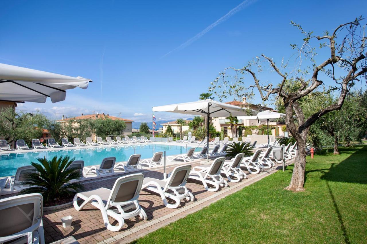 Hotel Villa Olivo Resort 3S Bardolino Exterior photo