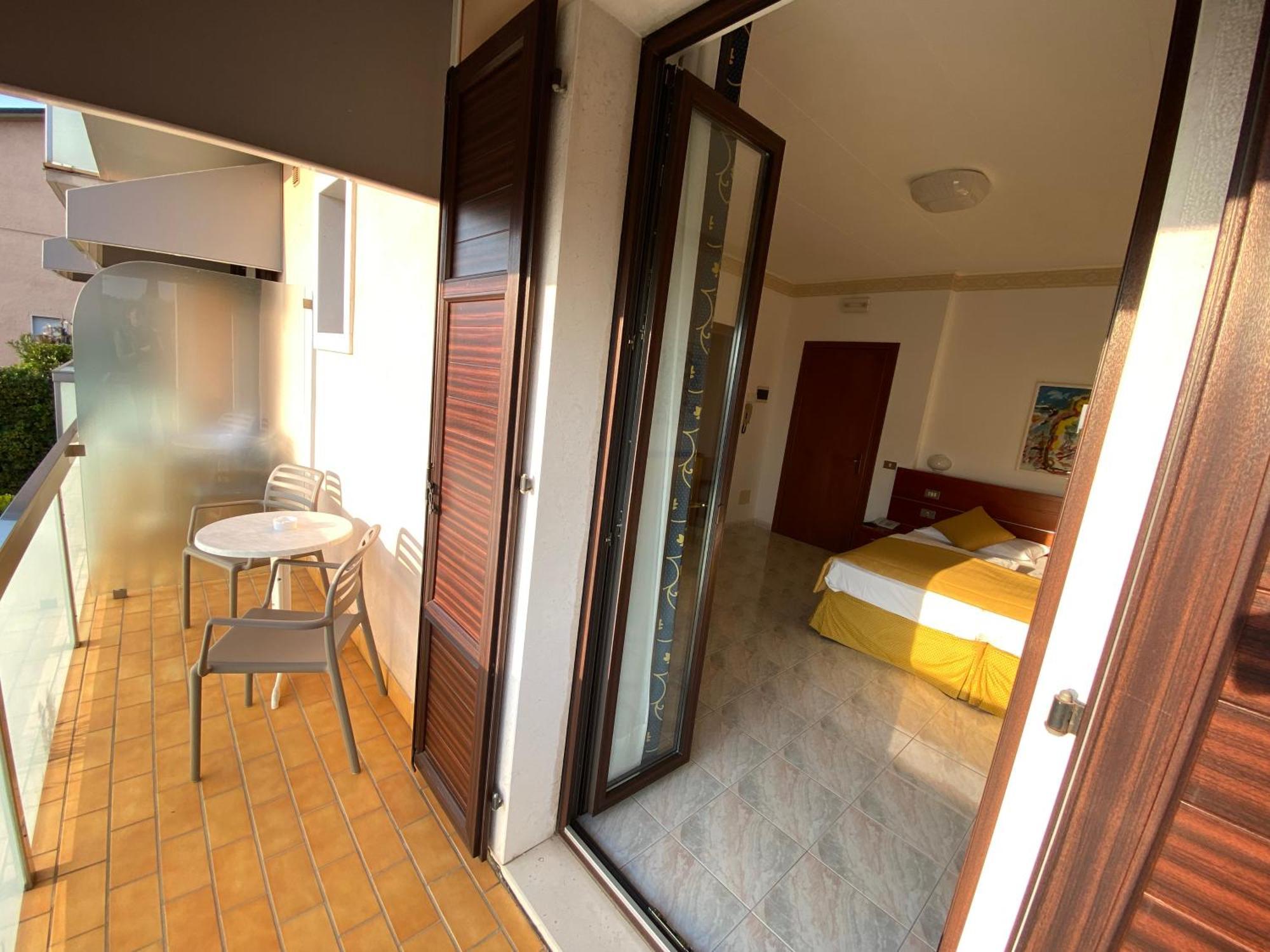 Hotel Villa Olivo Resort 3S Bardolino Exterior photo